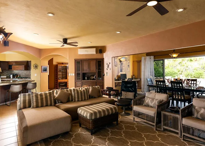 Holiday home Steps To Sand: Ocean-view Cabo W/ Heated Pool