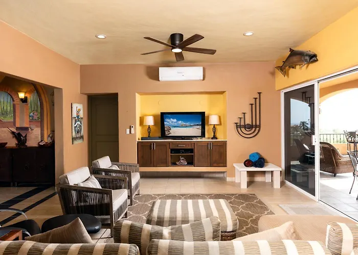 Steps To Sand: Ocean-view Cabo W/ Heated Pool Holiday home