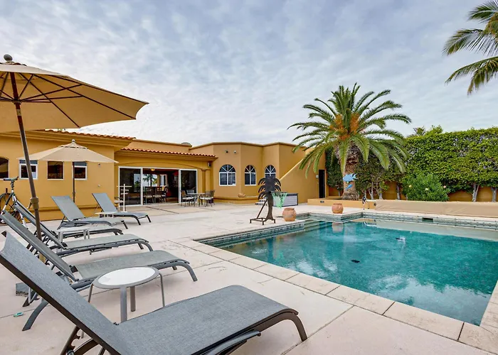 Holiday home Steps To Sand: Ocean-view Cabo W/ Heated Pool *